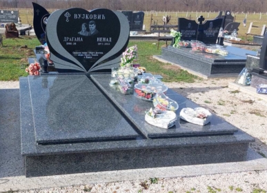 nadgrobni spomenik prijedor kamenorezac